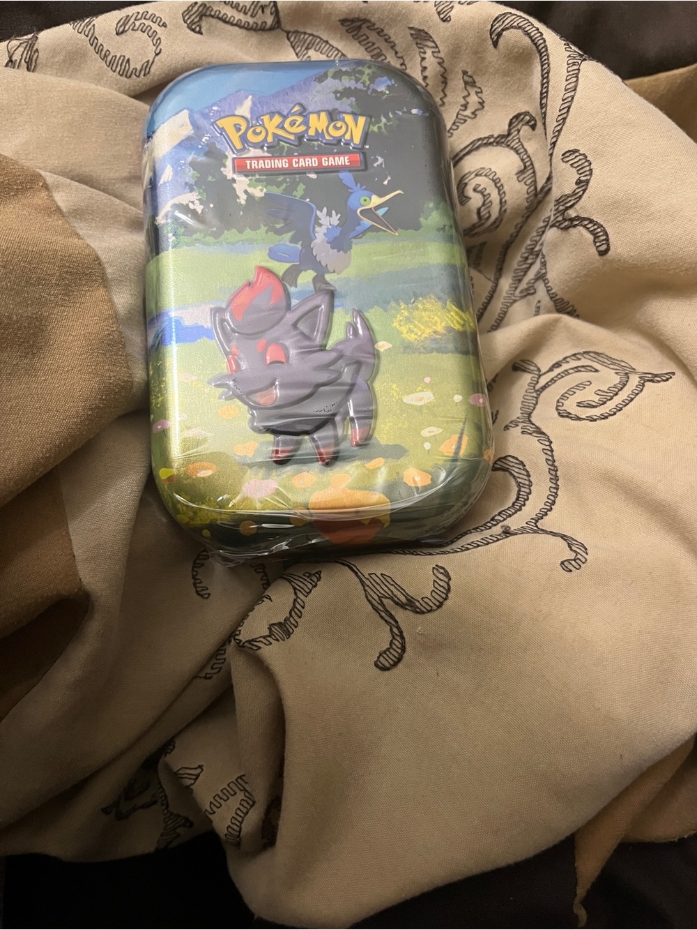 Pokémon Trading Cards Collector Tin